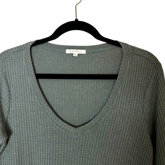 Z Supply Women's V-Neck Waffle Knit Long Sleeve Top- Size Medium - Picture 3 of 9
